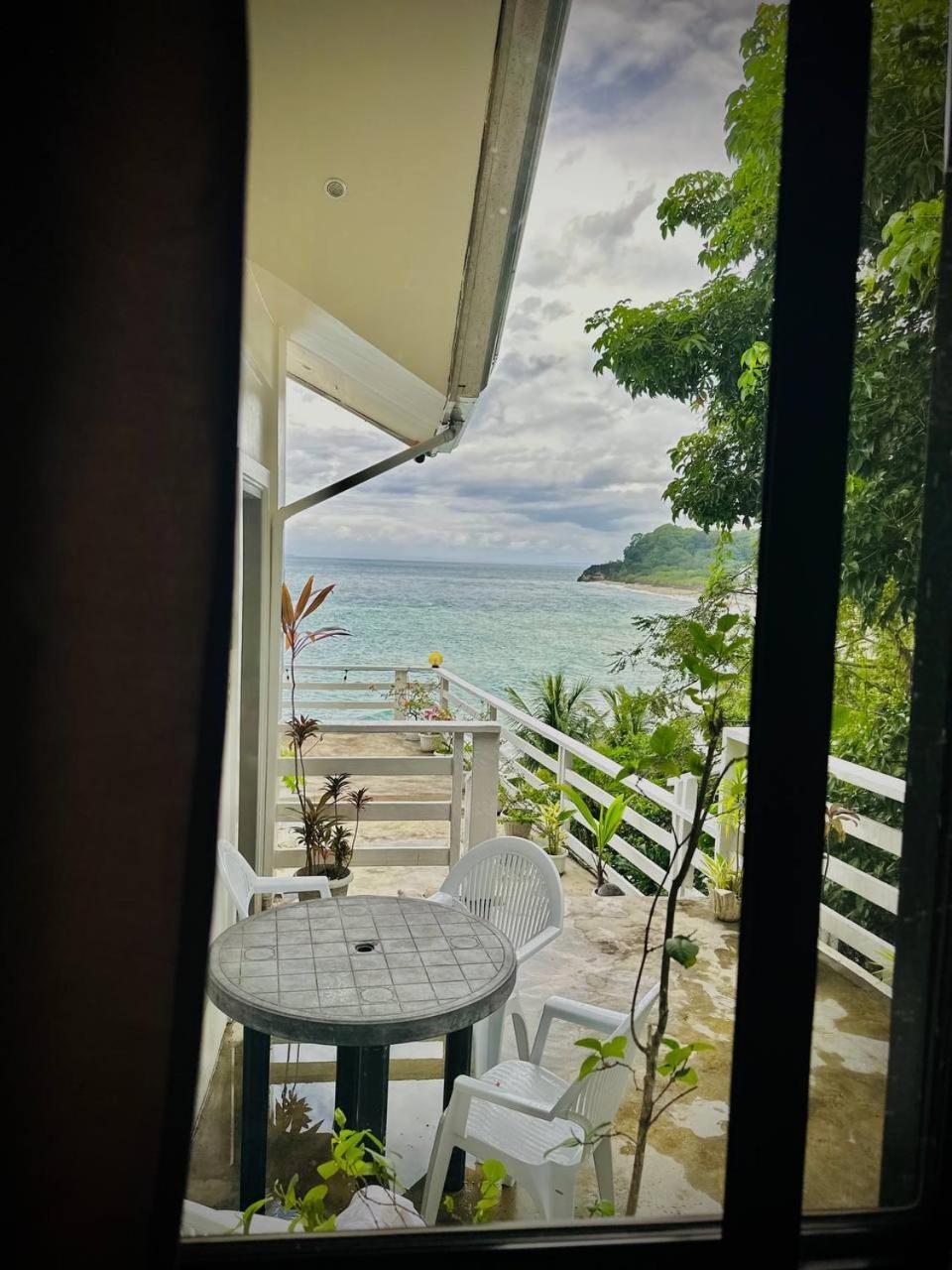 Playa Blanca Beach Resort (Adults Only) Puerto Galera Ngoại thất bức ảnh